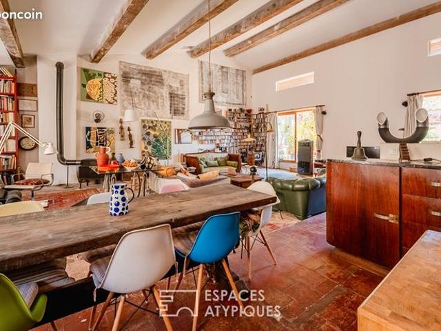 Maison 9 pièces 319 m²