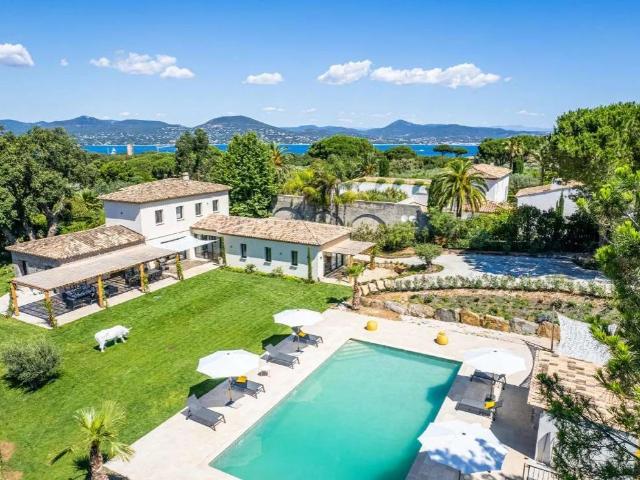 Maison 9 pièces 310 m²