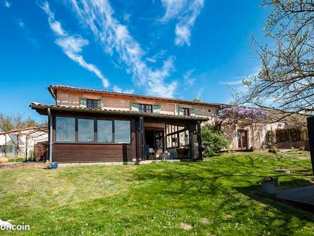 Maison 9 pièces 310 m²