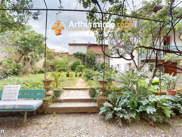 Maison 9 pièces 310 m²