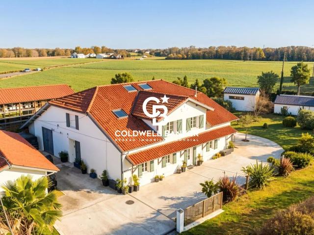 Maison 9 pièces 312 m²