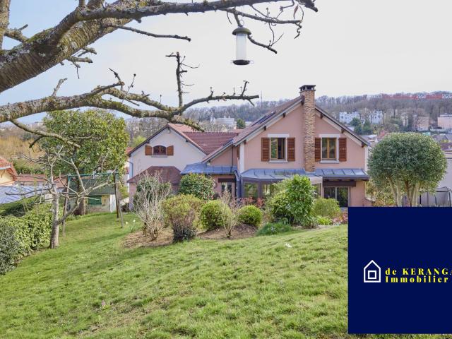 Maison 9 pièces 312 m²