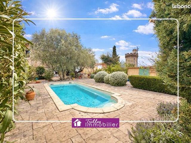 Maison 9 pièces 325 m²
