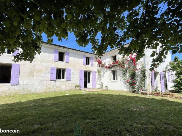 Maison 9 pièces 325 m²