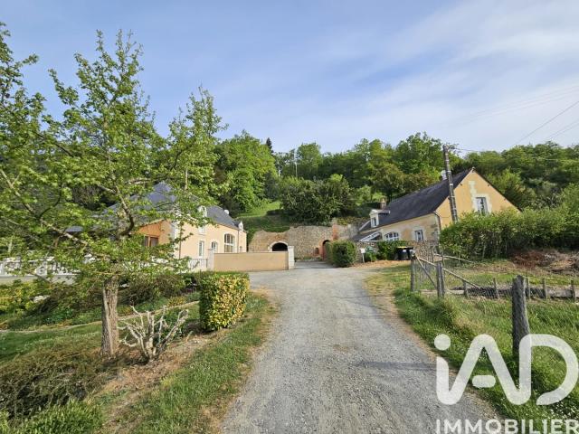 Maison 9 pièces 326 m²