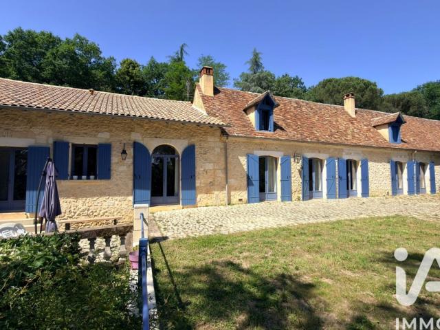 Maison 9 pièces 326 m²