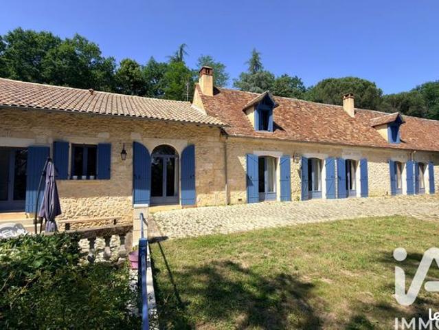 Maison 9 pièces 326 m²