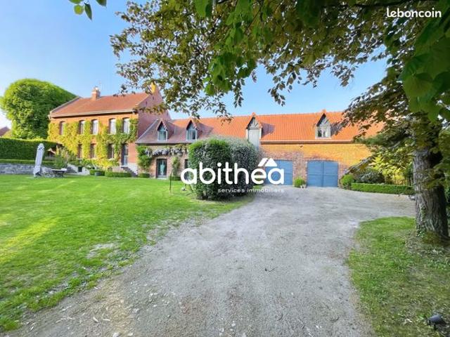 Maison 9 pièces 327 m²