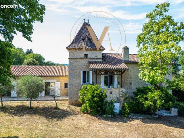Maison 9 pièces 327 m²