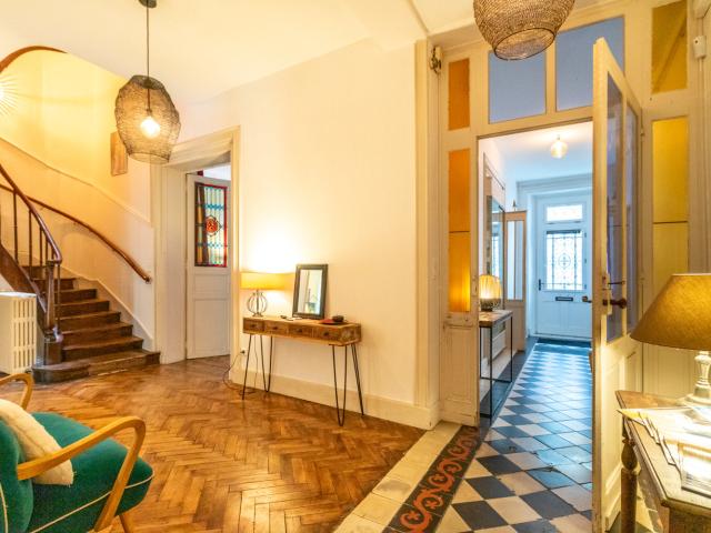 Maison 9 pièces 328 m²