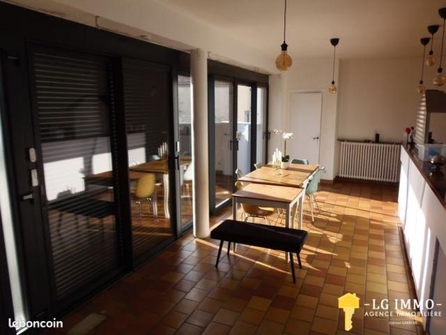 Maison 9 pièces 329 m²
