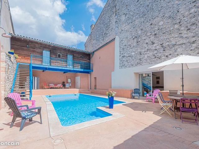 Maison 9 pièces 329 m²