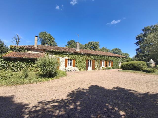 Maison 9 pièces 320 m²