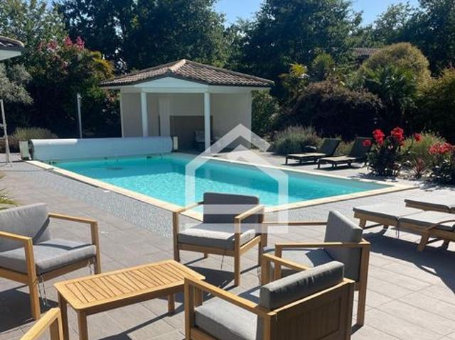 Propriété 9 pièces 320 m²