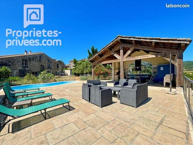 Maison 9 pièces 320 m²