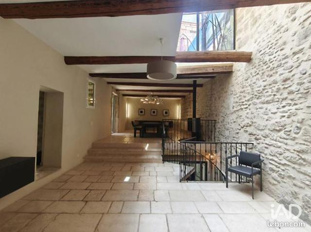 Maison 9 pièces 321 m²