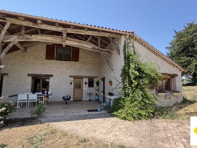 Maison 9 pièces 321 m²