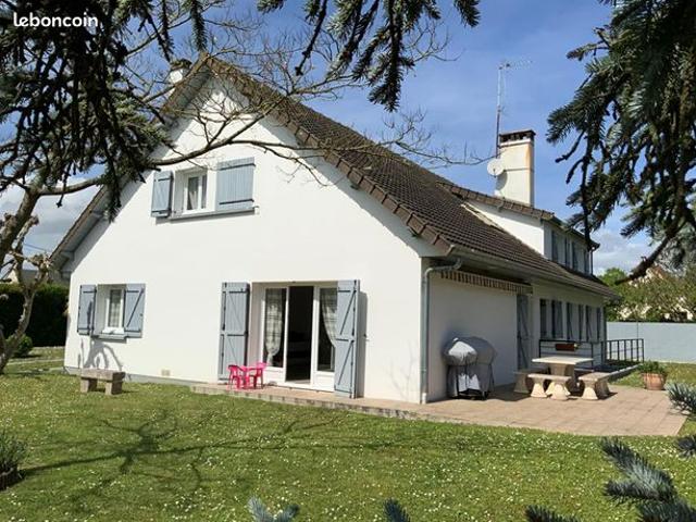 Maison 9 pièces 323 m²