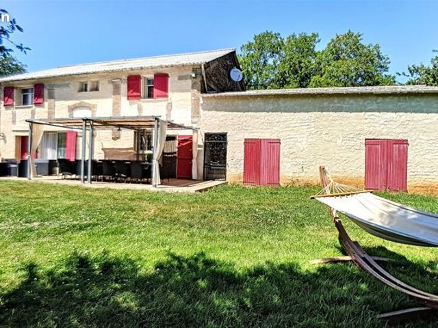 Maison 9 pièces 335 m²