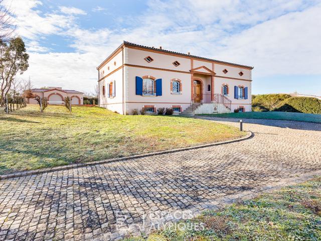 Maison 9 pièces 335 m²