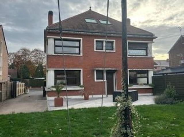 Maison 9 pièces 335 m²