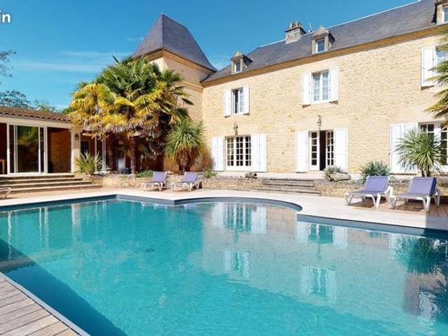 Maison 9 pièces 336 m²