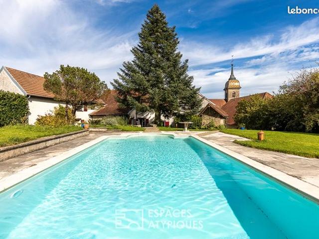Maison 9 pièces 338 m²