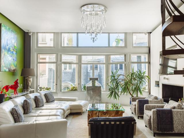Maison 9 pièces 338 m²