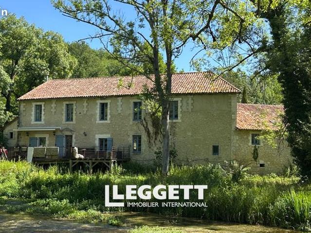 Maison 9 pièces 330 m²