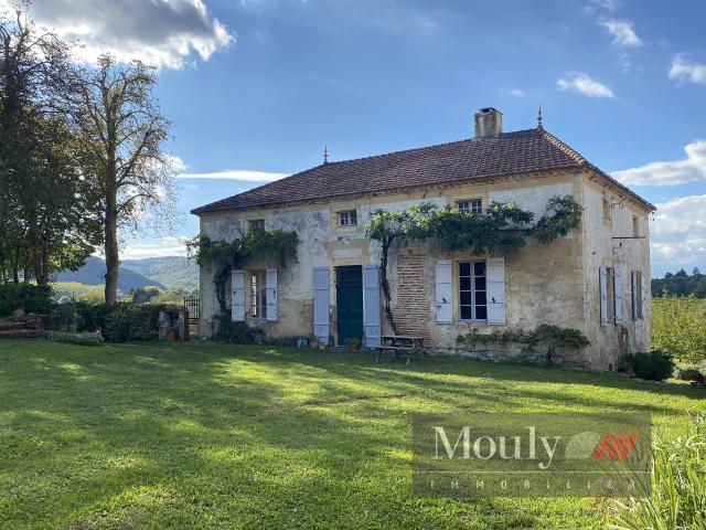 Maison 9 pièces 330 m²