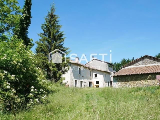 Maison 9 pièces 330 m²