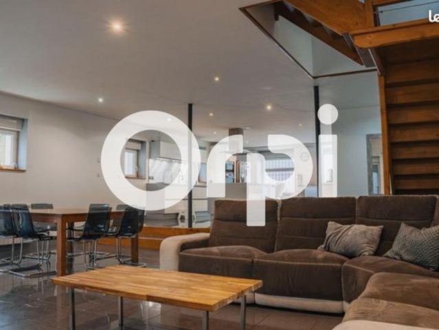 Maison 9 pièces 330 m²