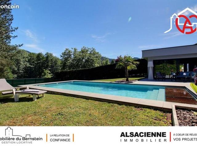 Maison 9 pièces 331 m²
