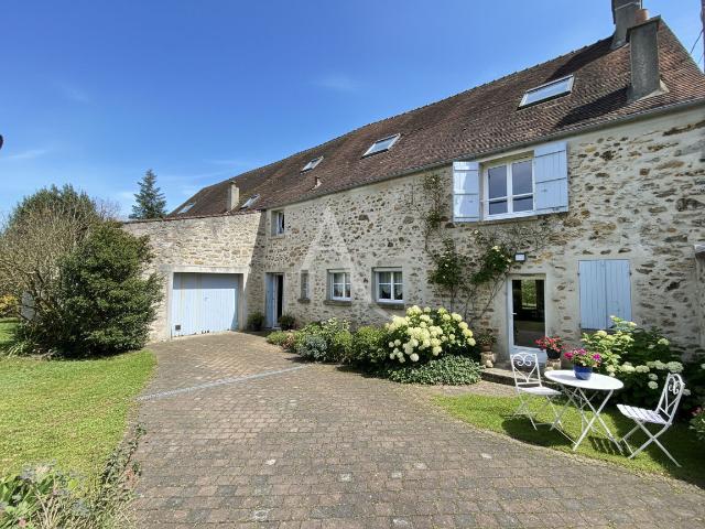 Maison 9 pièces 333 m²