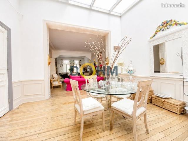 Maison 9 pièces 344 m²