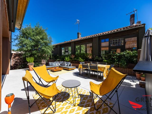 Maison 9 pièces 345 m²