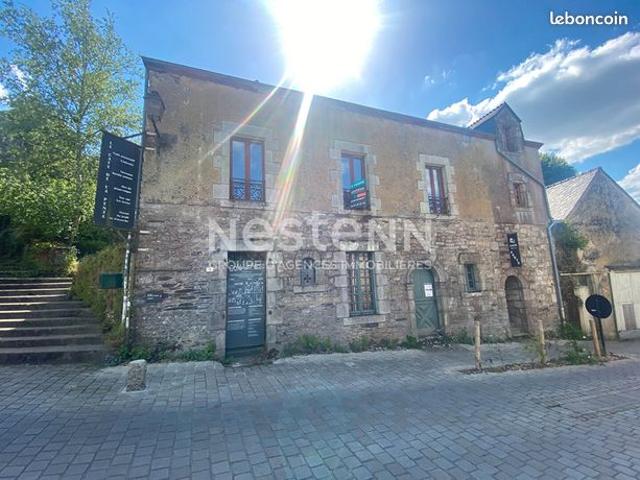 Maison 9 pièces 347 m²