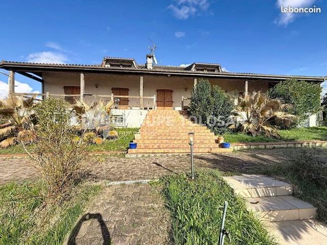 Maison 9 pièces 348 m²