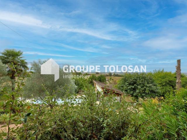 Maison 9 pièces 348 m²