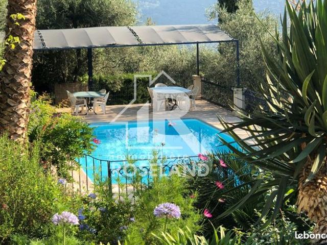 Maison 9 pièces 340 m²