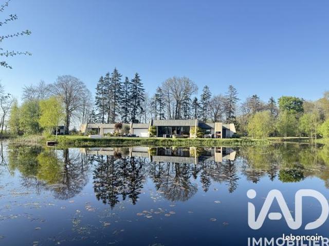 Maison 9 pièces 341 m²