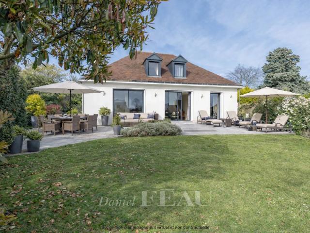 Maison 9 pièces 342 m²