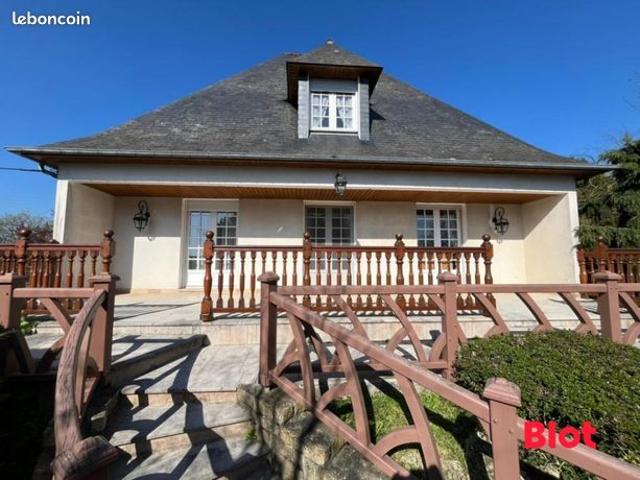 Maison 9 pièces 343 m²