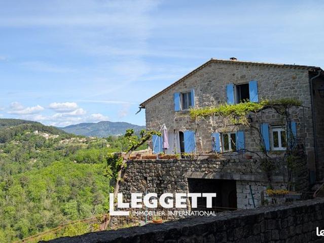 Maison 9 pièces 343 m²