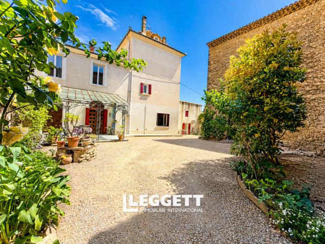 Maison 9 pièces 354 m²