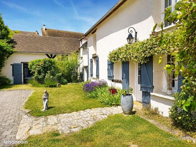 Maison 9 pièces 356 m²