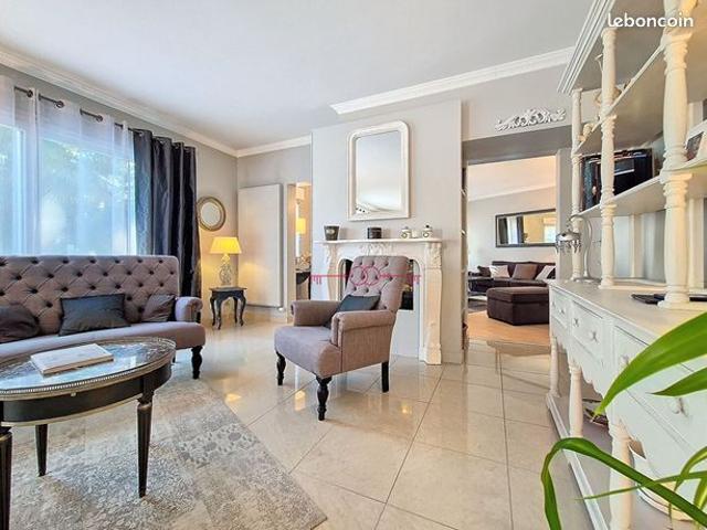 Maison 9 pièces 357 m²