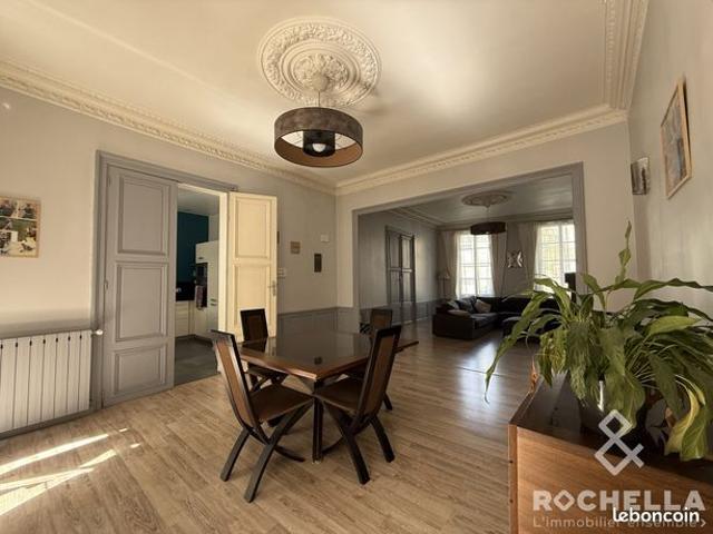 Maison 9 pièces 357 m²
