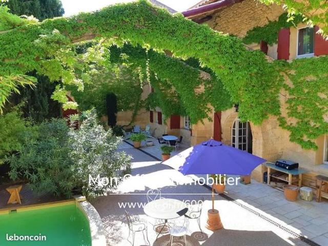 Maison 9 pièces 350 m²