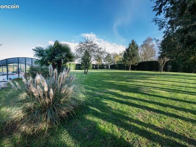 Maison 9 pièces 350 m²
